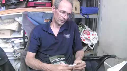 Snapshot of 04oldskool chatting on 20, 12, 2024 04oldskool online show from 20, 12, 2024