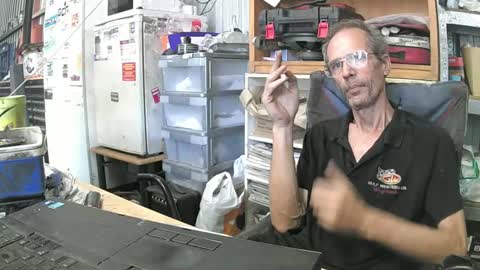 Snapshot of 04oldskool chatting on 17, 1, 2025 04oldskool online show from 17, 1, 2025