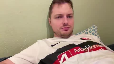 Snapshot of 095mike chatting on 29, 11, 2025 095mike online show from 29, 11, 2025