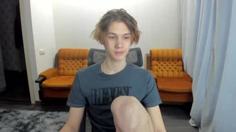 Snapshot of 0verlandd chatting on 28, 12, 2024 Adam online show from 28, 12, 2024