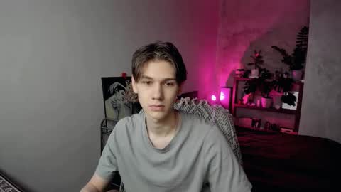 Snapshot of 0verlandd chatting on 10, 11, 2025 Adam online show from 10, 11, 2025