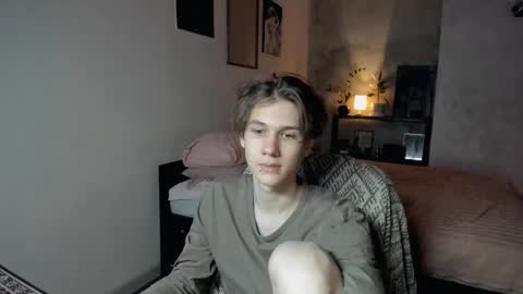 Snapshot of 0verlandd chatting on 15, 12, 2025 Adam online show from 15, 12, 2025