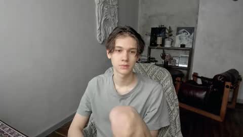 Snapshot of 0verlandd chatting on 20, 12, 2025 Adam online show from 20, 12, 2025