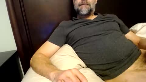 Snapshot of 123h0rny chatting on 1, 2, 2026 123h0rny online show from 1, 2, 2026