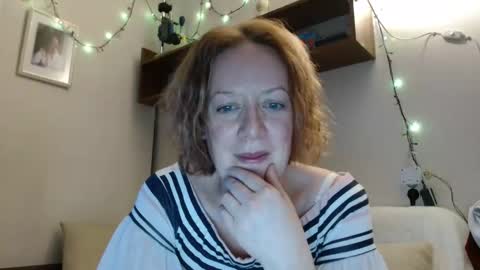 12ennie online show from 17, 11, 2025