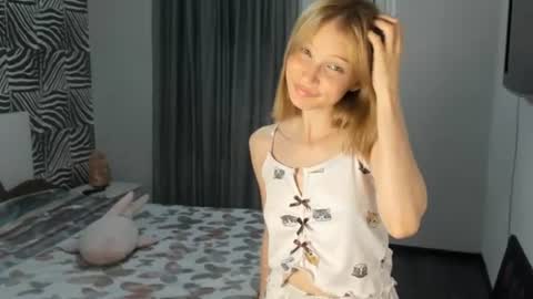 Snapshot of 18kira18 chatting on 15, 7, 2026 Kira online show from 15, 7, 2026