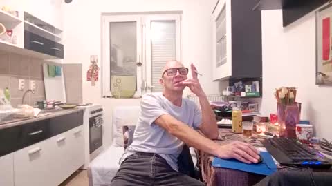 Snapshot of 1973man chatting on 13, 12, 2025 1973man online show from 13, 12, 2025