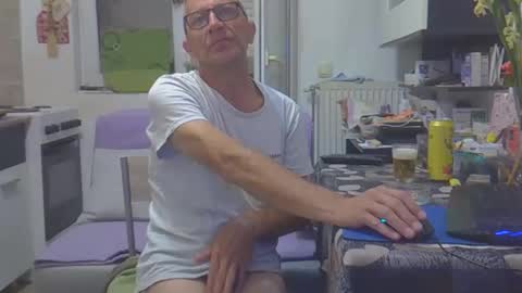 Snapshot of 1973man chatting on 31, 5, 2026 1973man online show from 31, 5, 2026