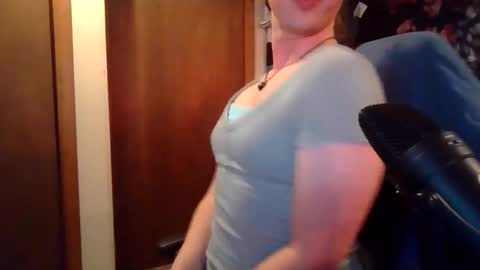 Snapshot of 1_56_jade chatting on 14, 5, 2026 1_56_jade online show from 14, 5, 2026