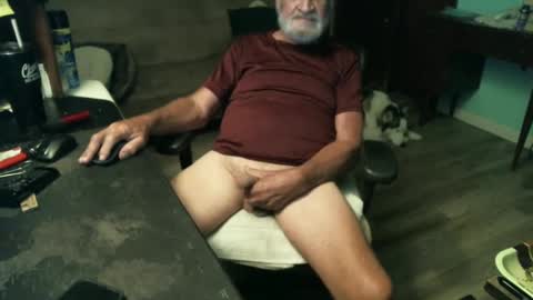 Snapshot of 1handyanddee chatting on 12, 10, 2025 1handyanddee online show from 12, 10, 2025