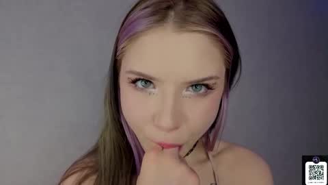 Mia online show from 11, 3, 2026