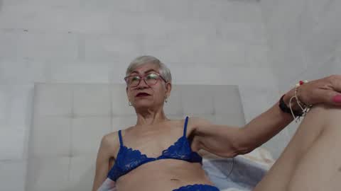 Snapshot of 1miss_monserrate chatting on 6, 2, 2025 Miss Monserrate online show from 6, 2, 2025