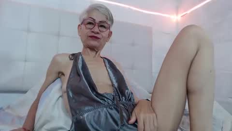 Snapshot of 1miss_monserrate chatting on 10, 3, 2025 Miss Monserrate online show from 10, 3, 2025