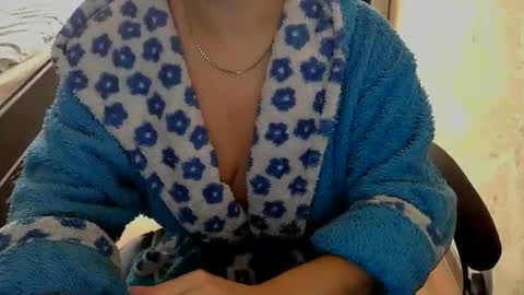 1your_hot_girls online show from 9, 2, 2025