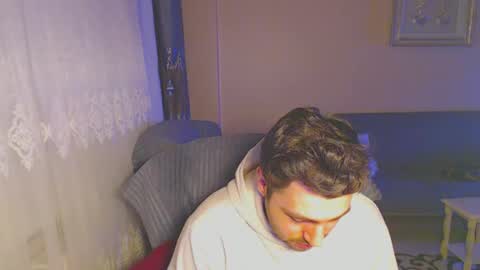 Snapshot of 2handsomeman chatting on 12, 1, 2025 Berk online show from 12, 1, 2025