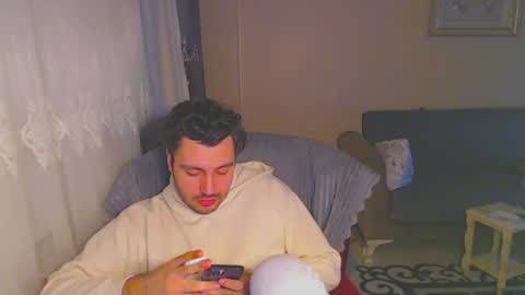 Snapshot of 2handsomeman chatting on 15, 1, 2025 Berk online show from 15, 1, 2025