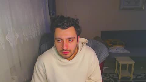 Snapshot of 2handsomeman chatting on 15, 1, 2025 Berk online show from 15, 1, 2025