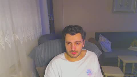 Snapshot of 2handsomeman chatting on 16, 1, 2025 Berk online show from 16, 1, 2025