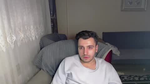 Snapshot of 2handsomeman chatting on 23, 1, 2025 Berk online show from 23, 1, 2025