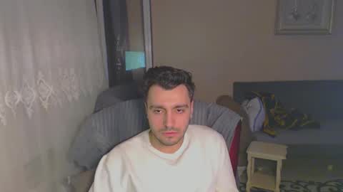Snapshot of 2handsomeman chatting on 25, 1, 2025 Berk online show from 25, 1, 2025