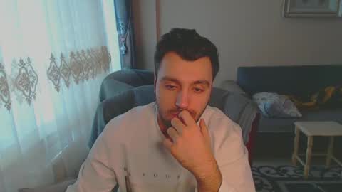 Snapshot of 2handsomeman chatting on 5, 2, 2025 Berk online show from 5, 2, 2025
