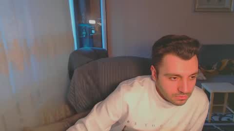 Snapshot of 2handsomeman chatting on 5, 2, 2025 Berk online show from 5, 2, 2025