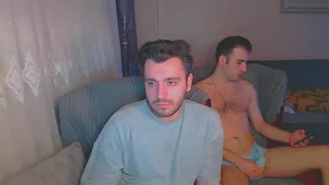 Snapshot of 2handsomeman chatting on 9, 2, 2025 Berk online show from 9, 2, 2025