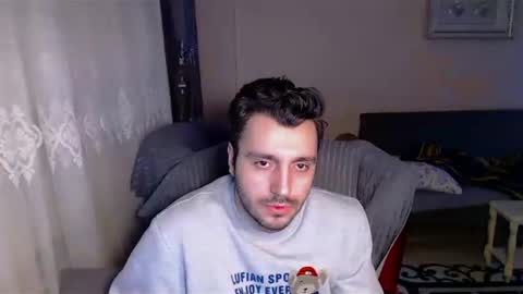 Snapshot of 2handsomeman chatting on 19, 2, 2025 Berk online show from 19, 2, 2025