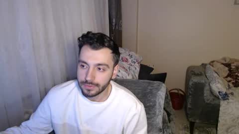 Snapshot of 2handsomeman chatting on 5, 5, 2026 Berk online show from 5, 5, 2026