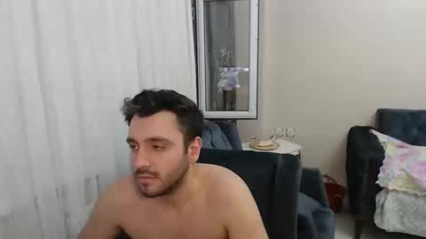Snapshot of 2handsomeman chatting on 28, 5, 2026 Berk online show from 28, 5, 2026