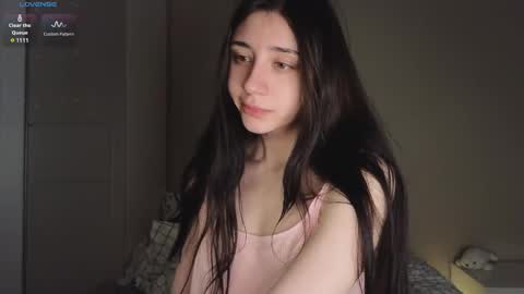 Snapshot of 2insensitive chatting on 1, 3, 2025 Lina free control in pvt online show from 1, 3, 2025