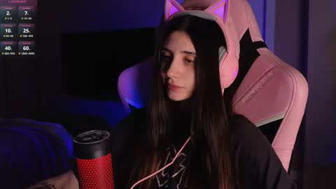 Snapshot of 2insensitive chatting on 27, 11, 2025 Lina free control in pvt online show from 27, 11, 2025