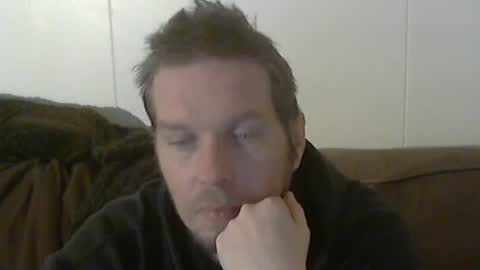 2small4you83 online show from 10, 1, 2025