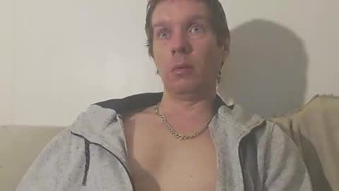 2small4you83 online show from 11, 2, 2025