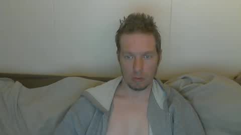 2small4you83 online show from 24, 4, 2026