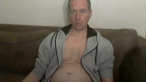 2small4you83 online show from 28, 5, 2026