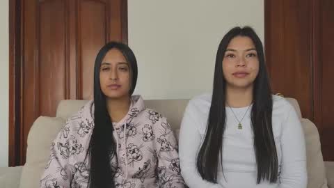 Snapshot of 2summerlove2 chatting on 30, 10, 2025 Dalilah and Tarah online show from 30, 10, 2025