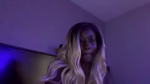 Snapshot of 304divinekarma chatting on 9, 9, 2025 GamerBaddieLux online show from 9, 9, 2025