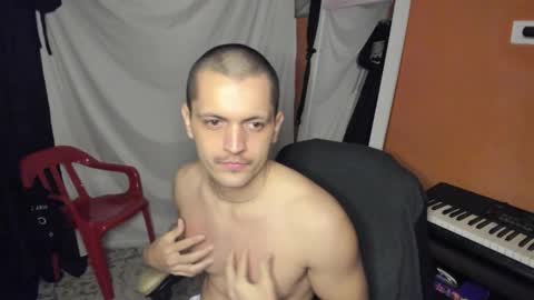 Snapshot of 37sins chatting on 13, 10, 2025 Alex THE BIG SNAKE DUDE online show from 13, 10, 2025