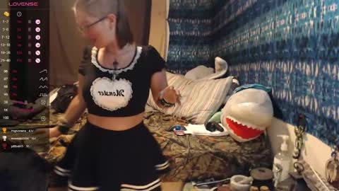 420stonerchick online show from 22, 5, 2026
