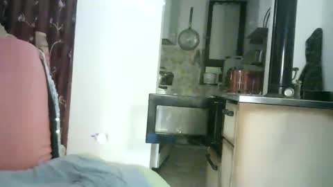 Lilu online show from 10, 11, 2025