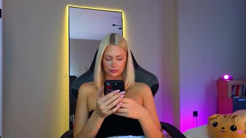 Snapshot of 88_nura chatting on 29, 10, 2025 Nura online show from 29, 10, 2025