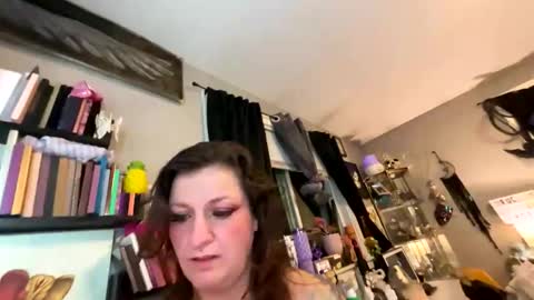 That girl online show from 3, 3, 2026