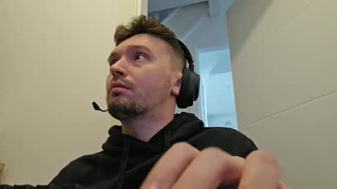 Snapshot of 8inchdude93 chatting on 16, 9, 2025 8inchdude93 online show from 16, 9, 2025