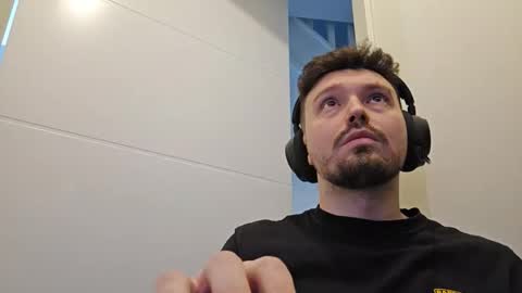 8inchdude93 online show from 25, 3, 2026