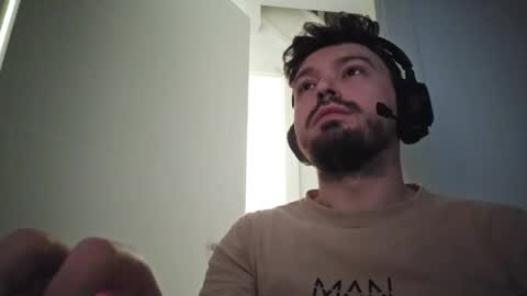 8inchdude93 online show from 18, 4, 2026