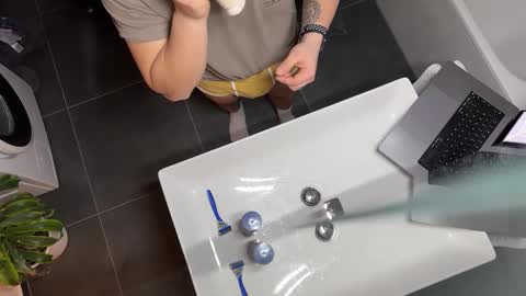 Patrick online show from 24, 1, 2025