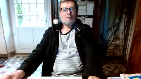 Snapshot of _123_voyeur_ chatting on 16, 11, 2025 _123_voyeur_ online show from 16, 11, 2025