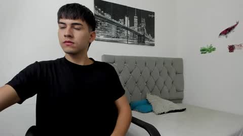 DERECK online show from 7, 4, 2026