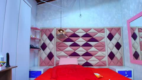  abby rouss online show from 13, 9, 2025